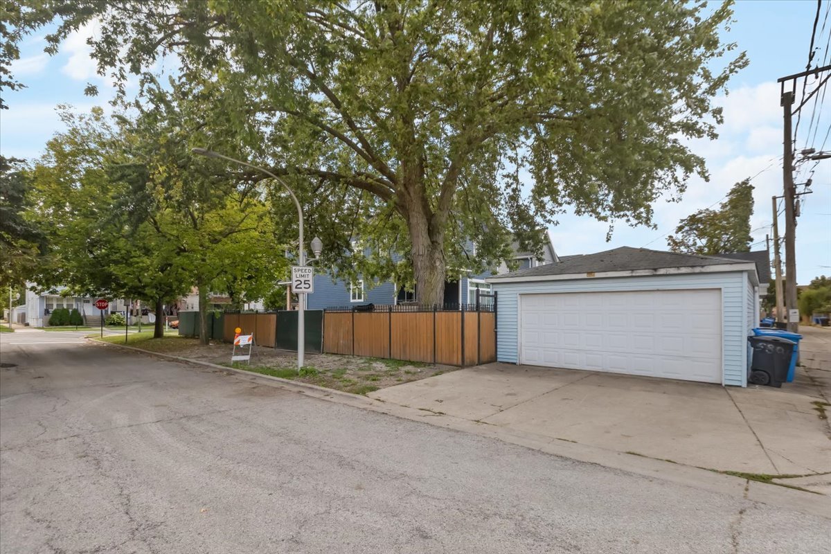 5000 W Argyle Street