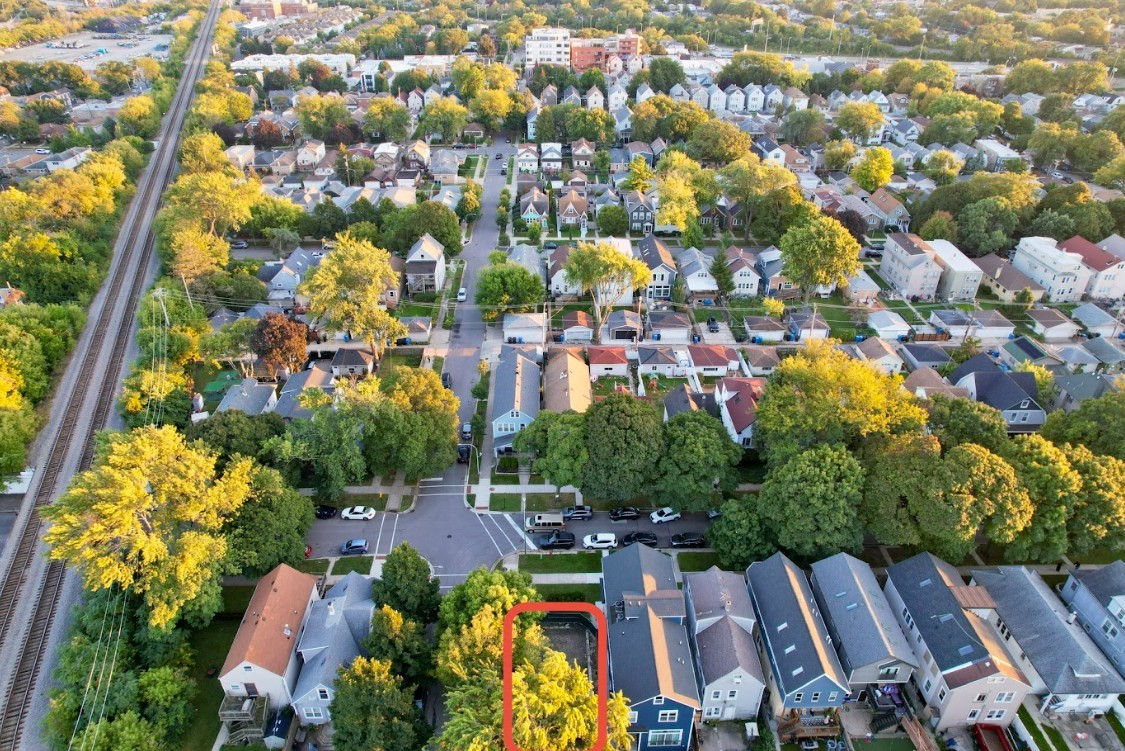 5000 W Argyle Street