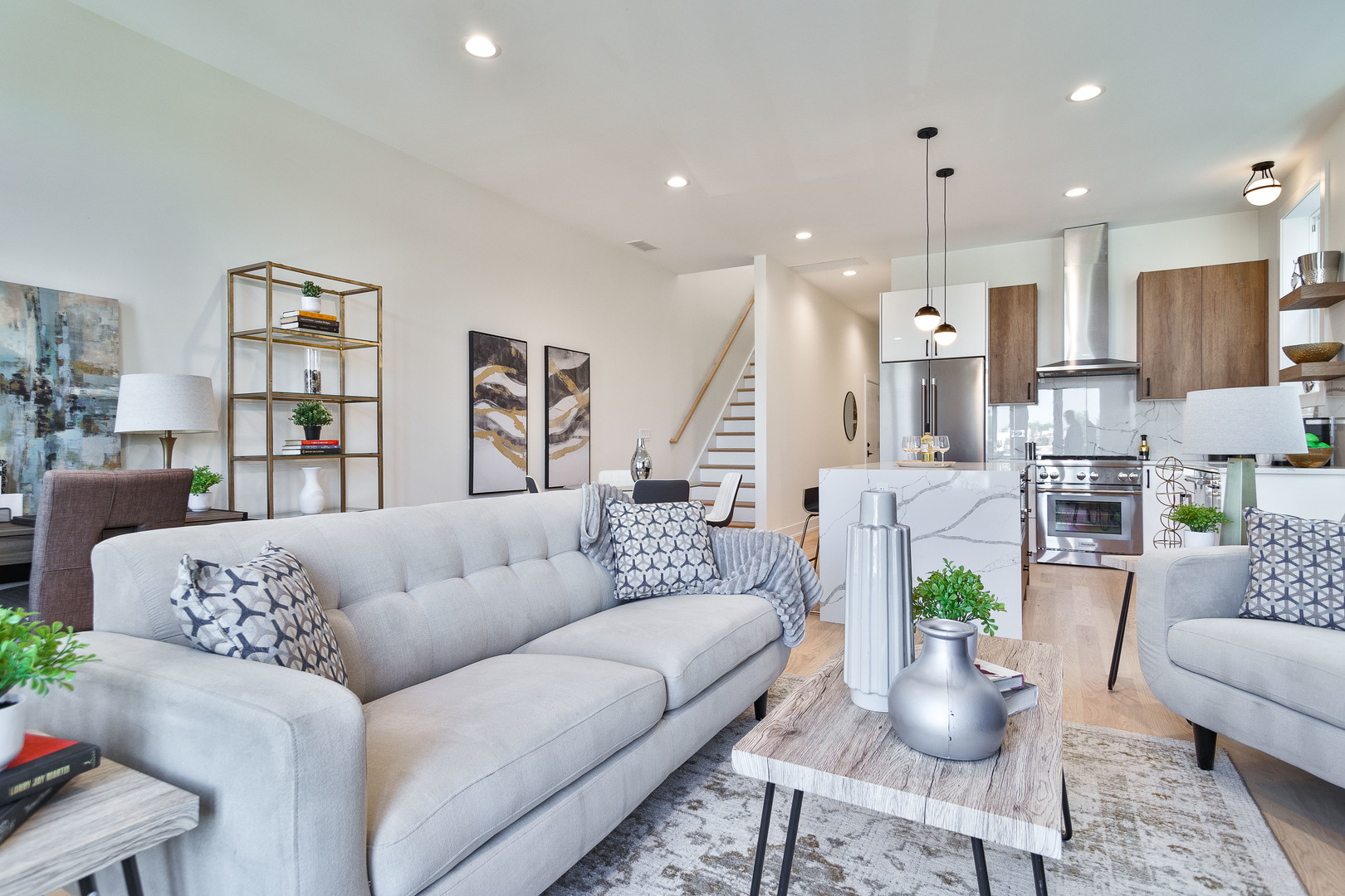 2417 W Walton Street Unit: 3
