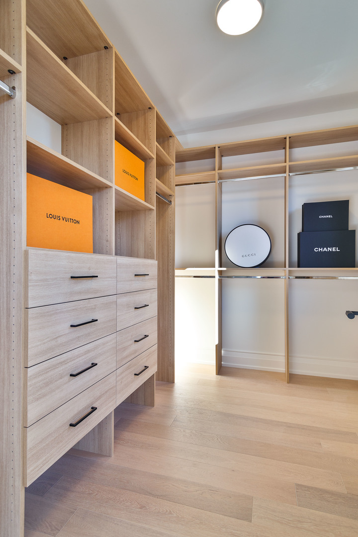 1633 W Balmoral Avenue