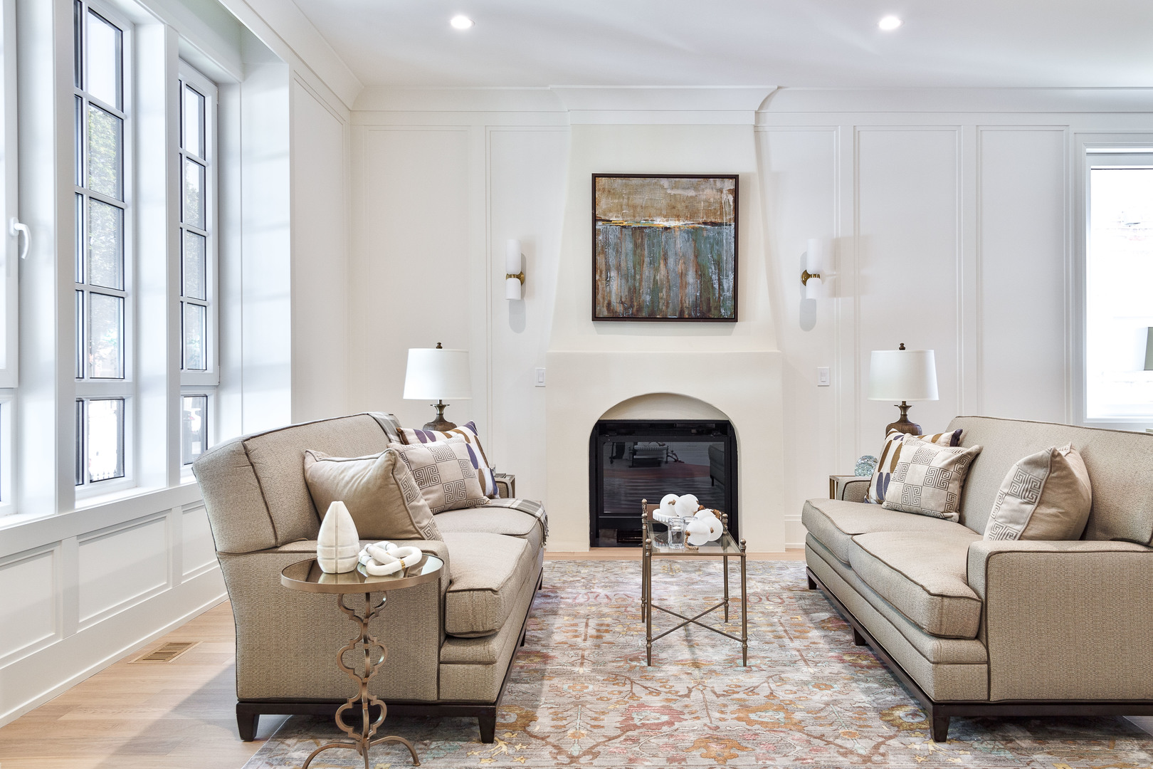 1633 W Balmoral Avenue