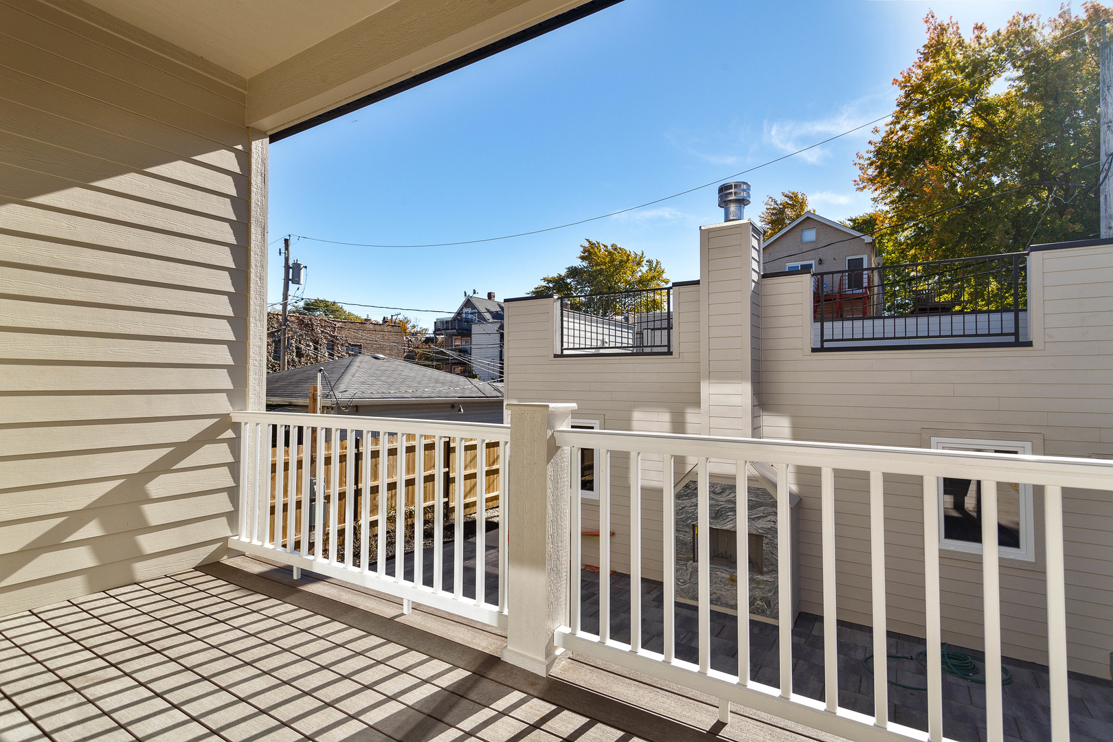 1633 W Balmoral Avenue