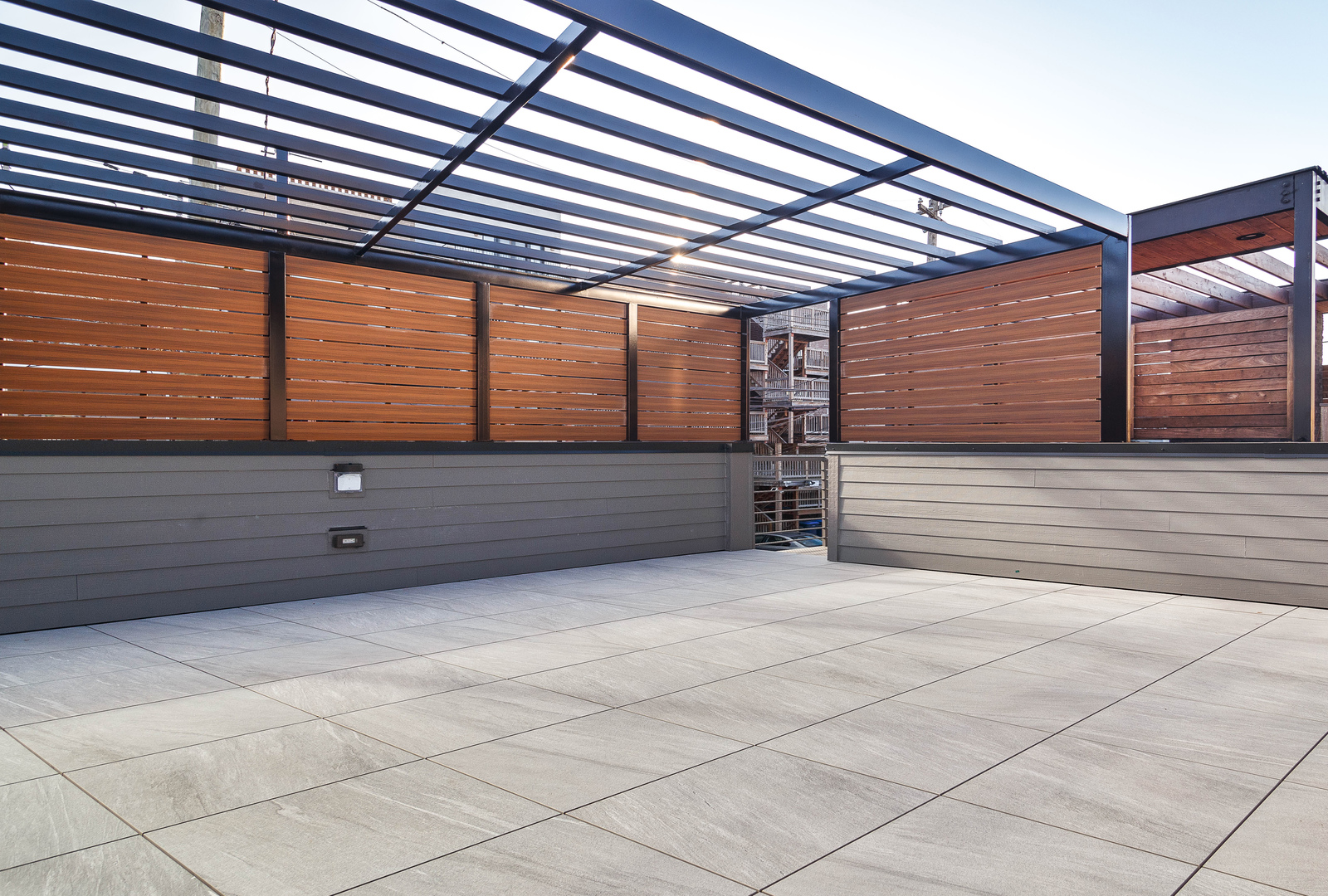 1907 W Wolfram Street