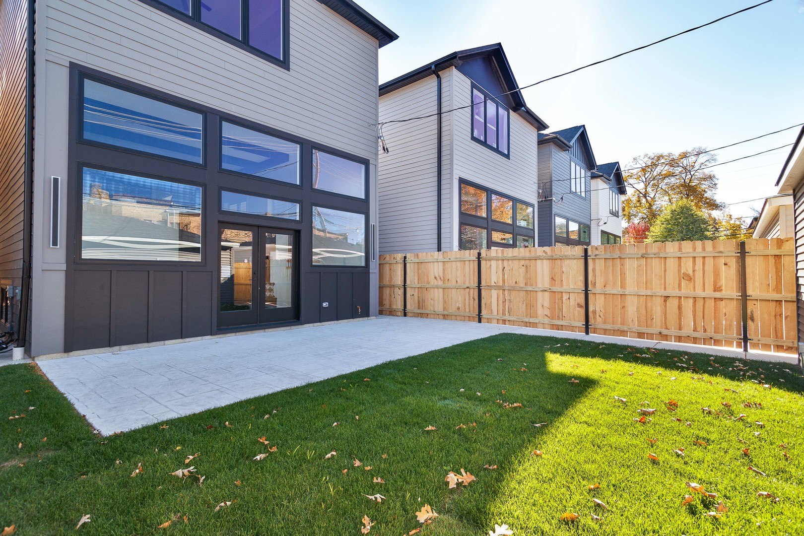 5624 N Francisco Avenue