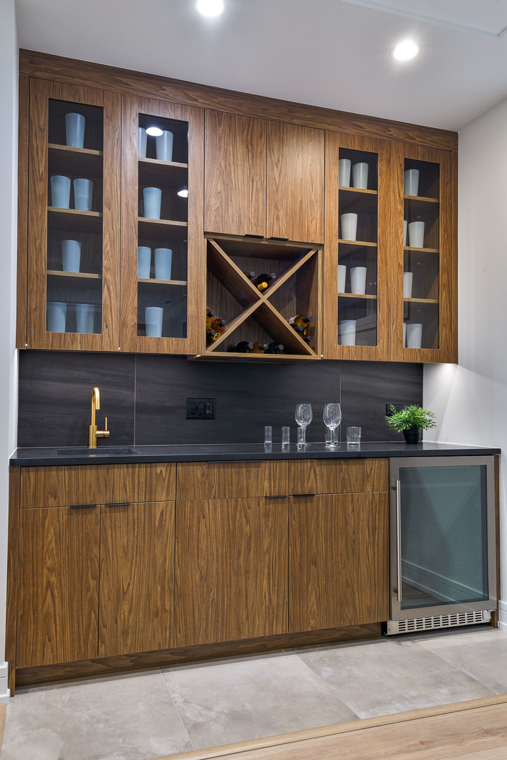 5624 N Francisco Avenue