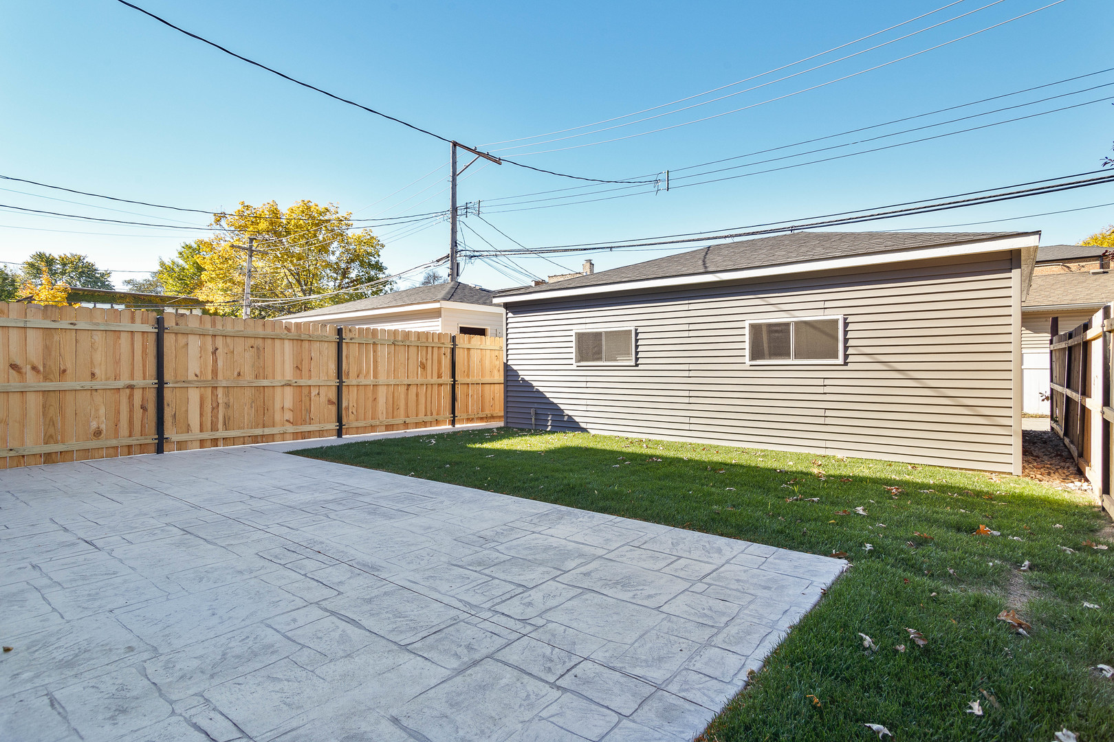 5624 N Francisco Avenue