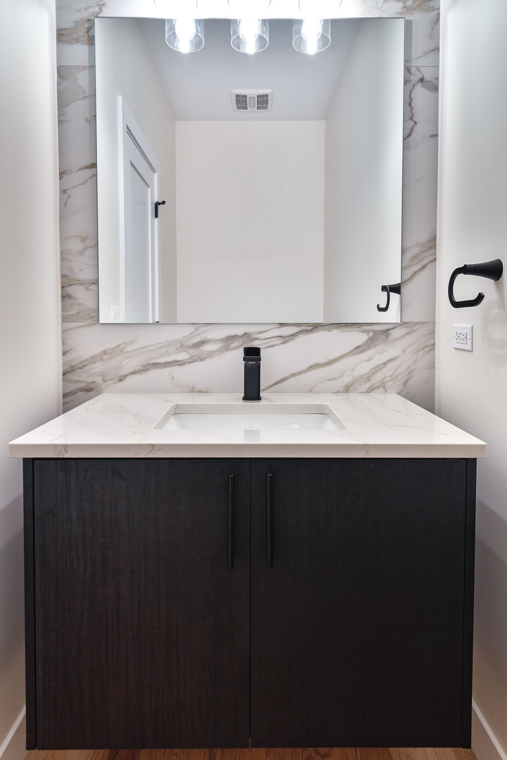 3015 N Normandy Avenue