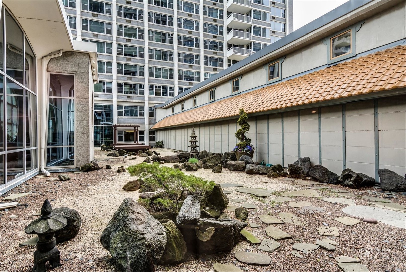 4250 N Marine Drive Unit: 1410