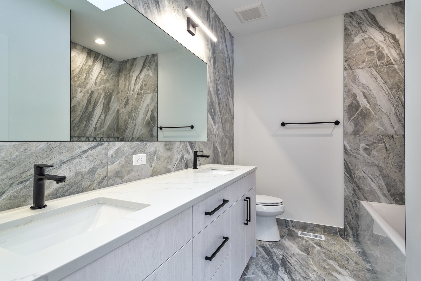 4246 N Kimball Avenue