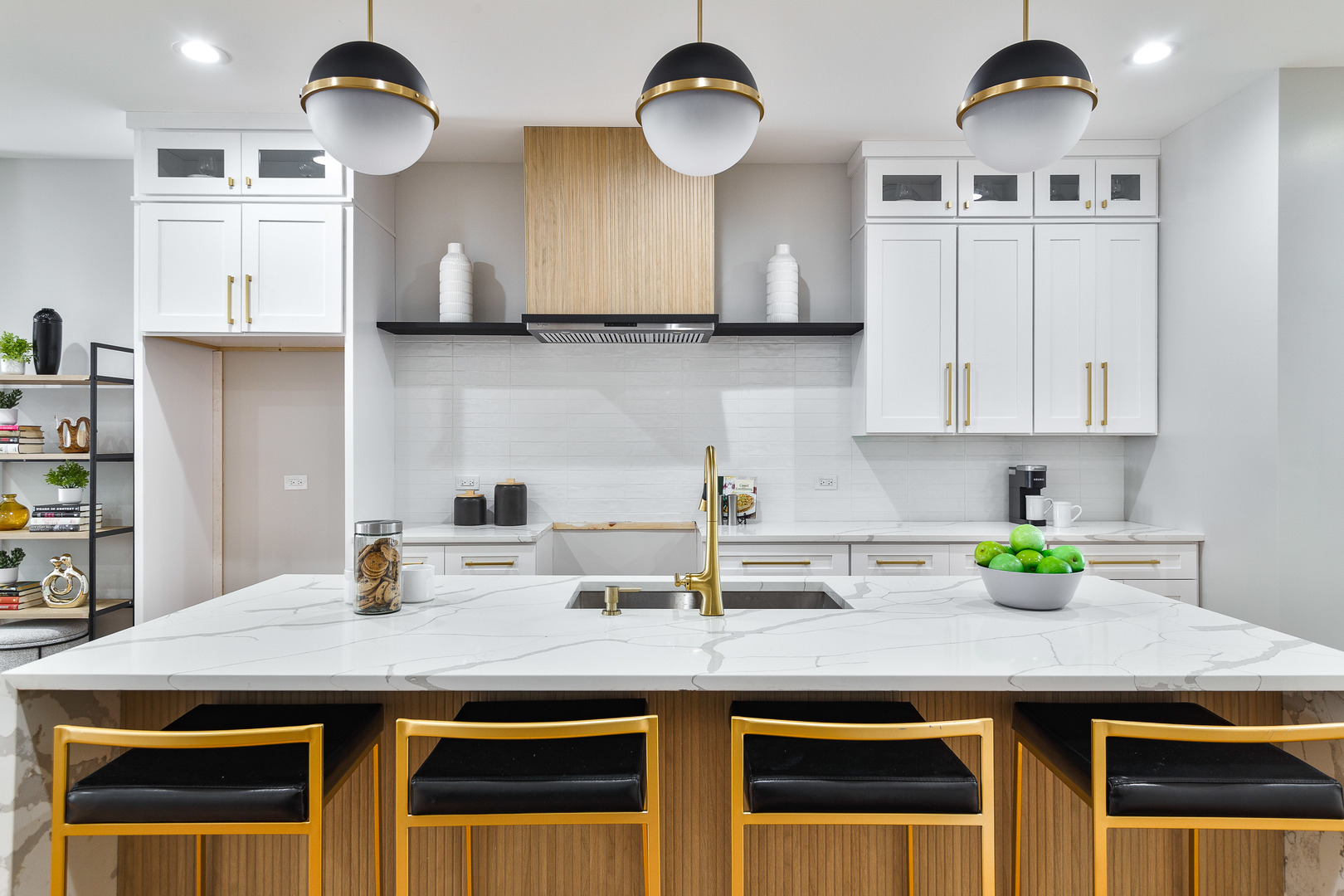 4602 N Springfield Avenue