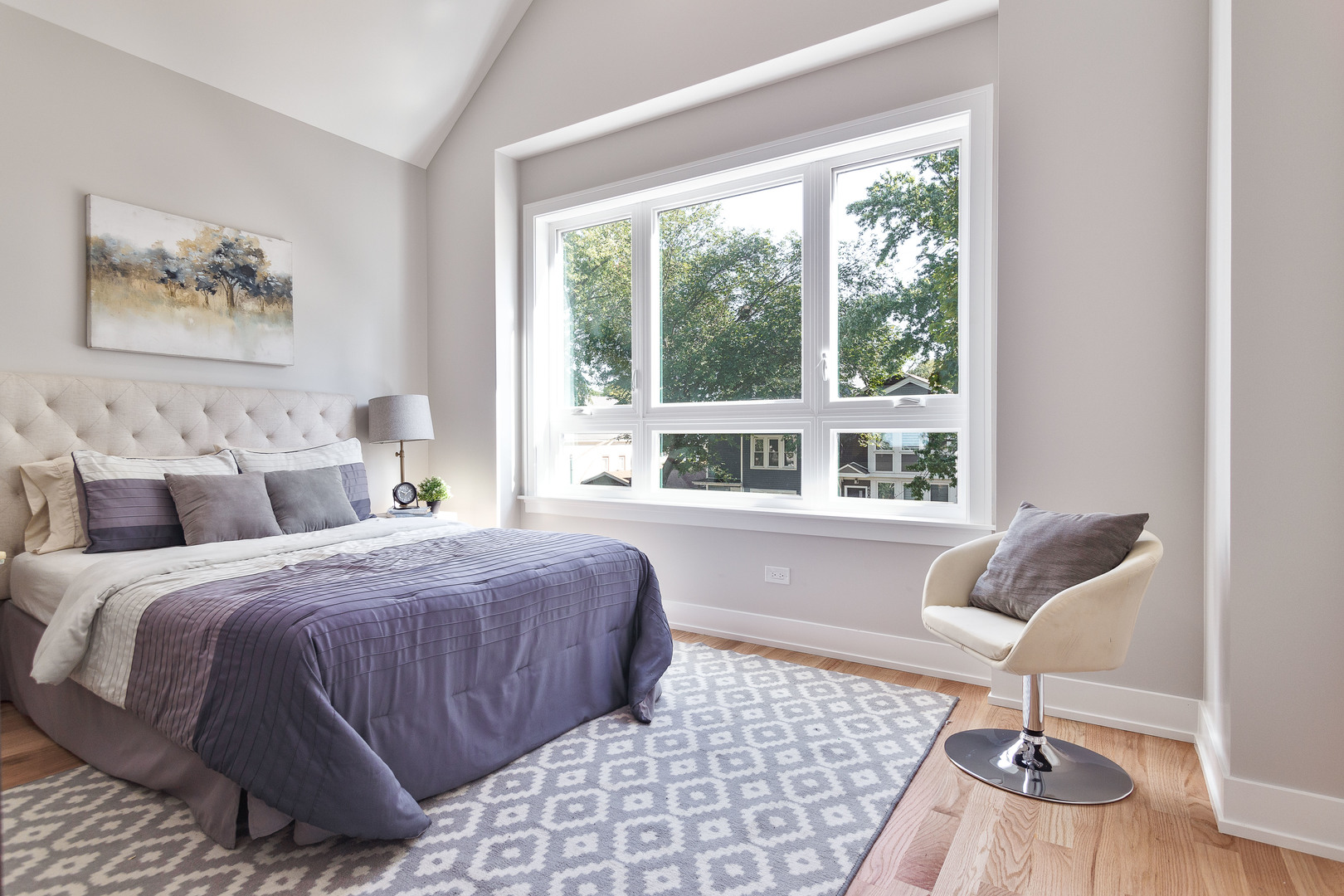 4602 N Springfield Avenue