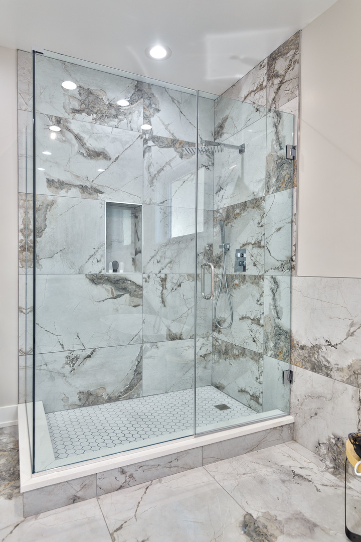 4602 N Springfield Avenue