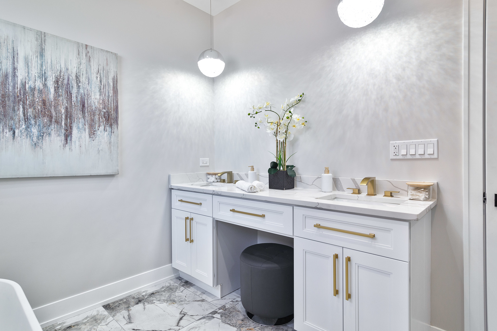 4602 N Springfield Avenue