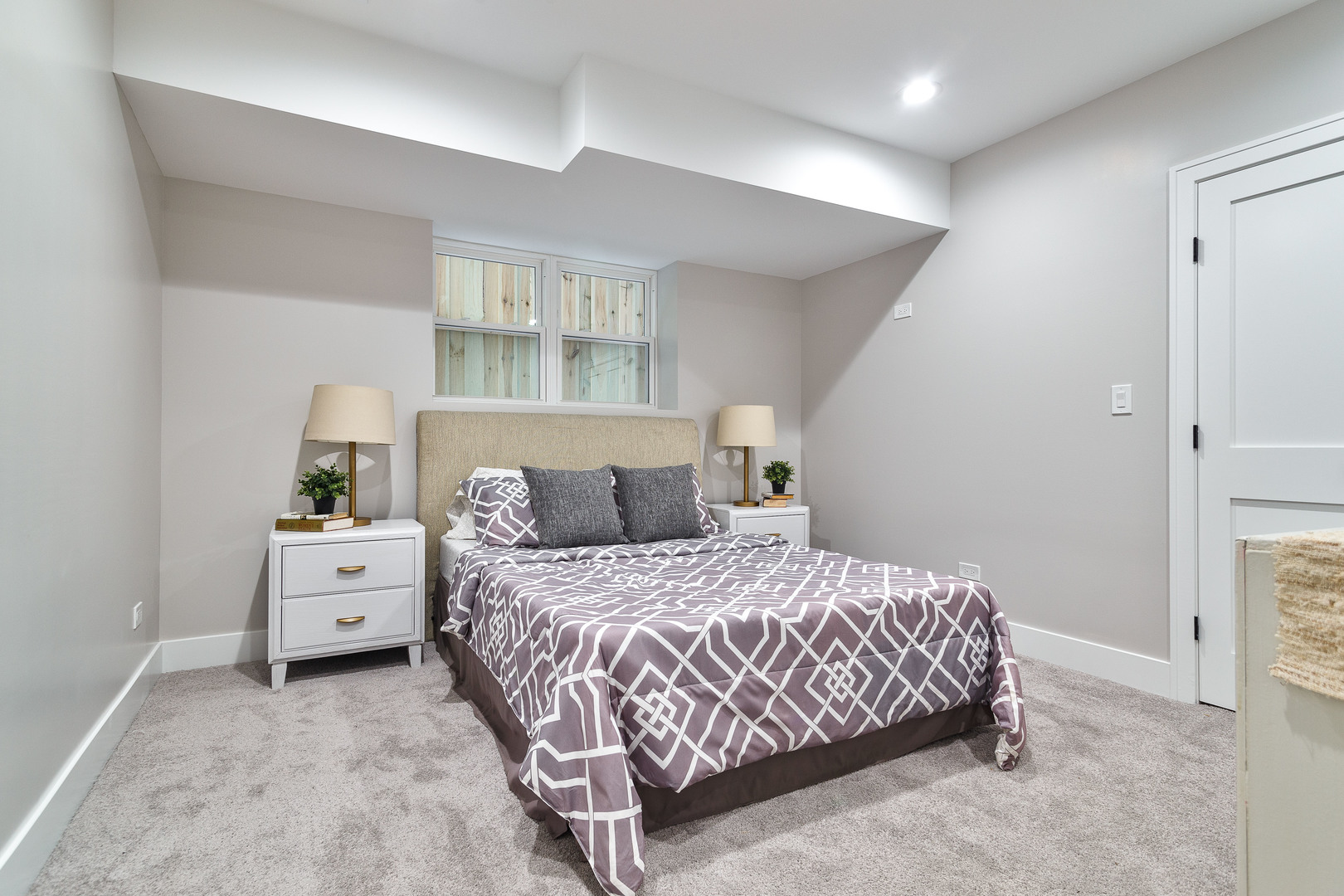 4602 N Springfield Avenue