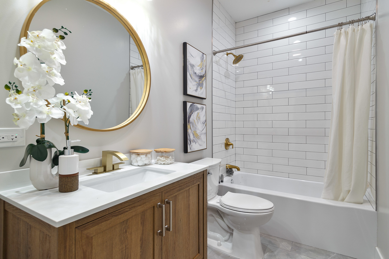 4602 N Springfield Avenue