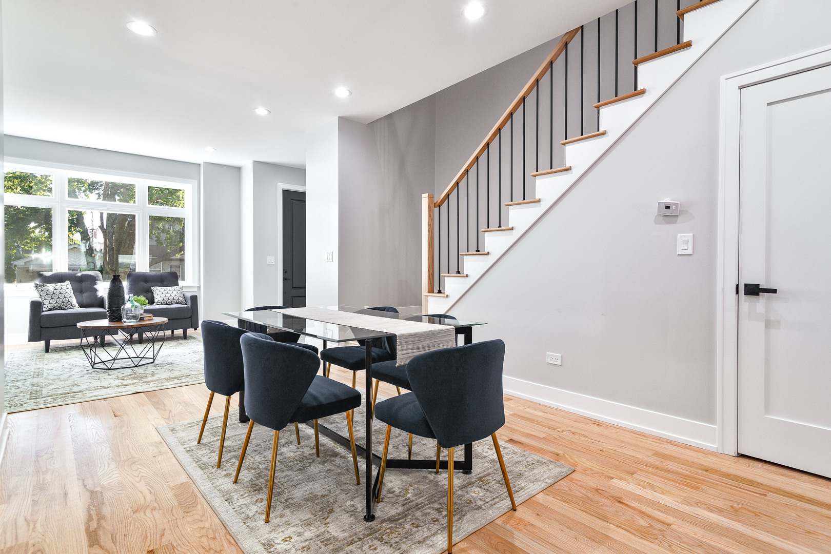 4602 N Springfield Avenue