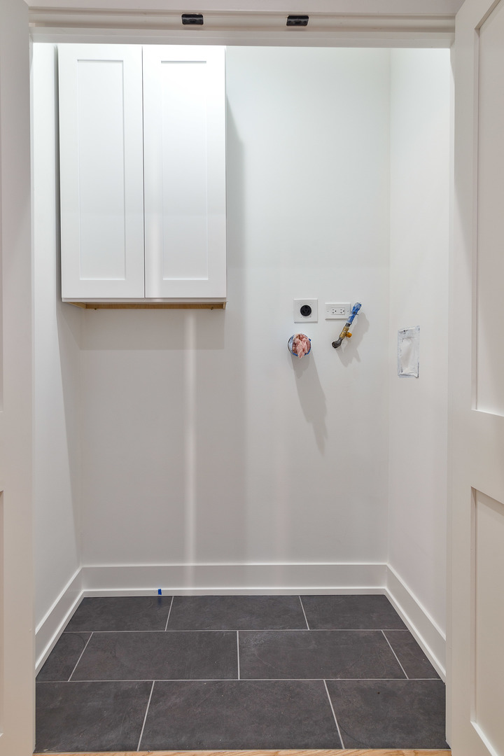 4602 N Springfield Avenue