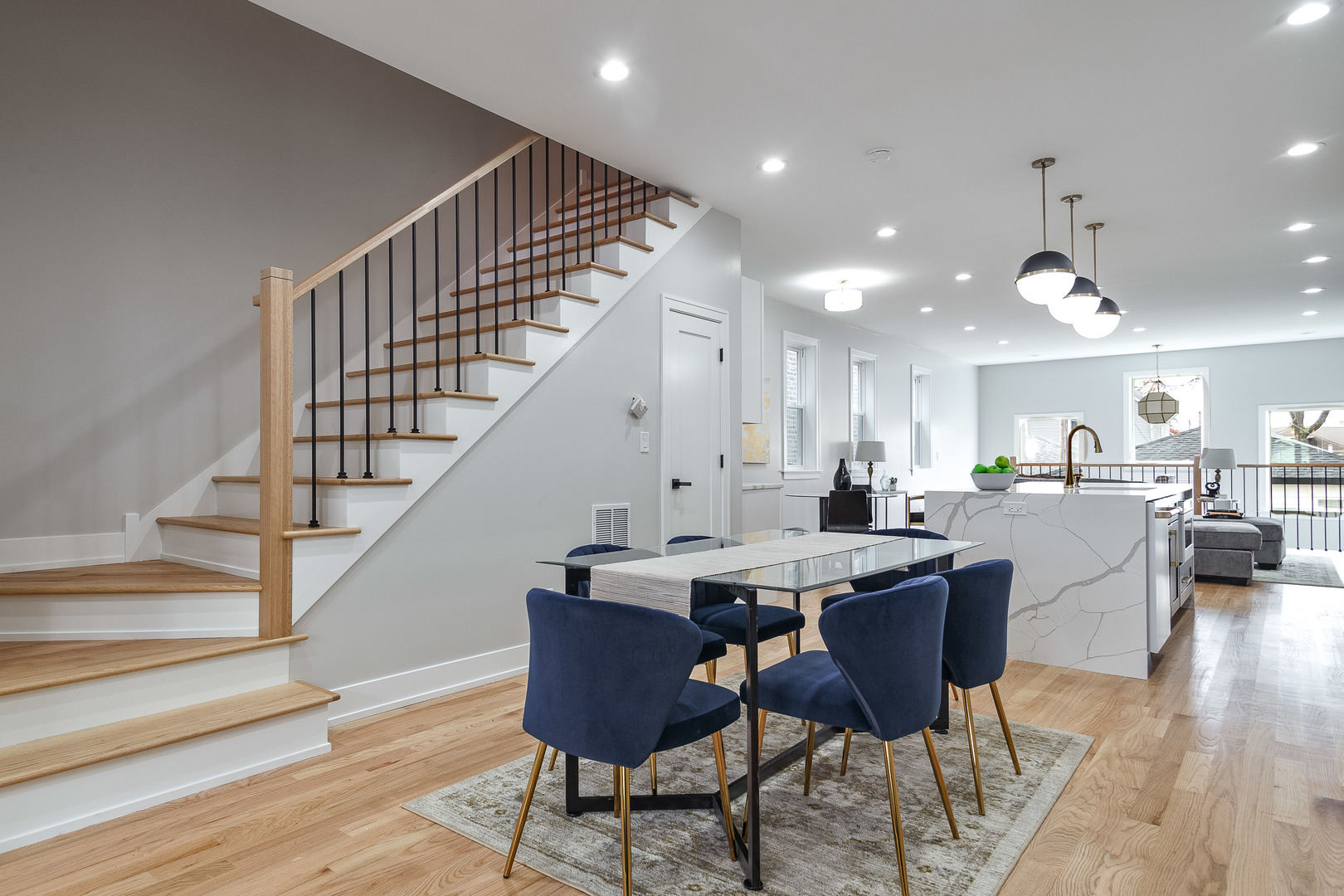 4602 N Springfield Avenue