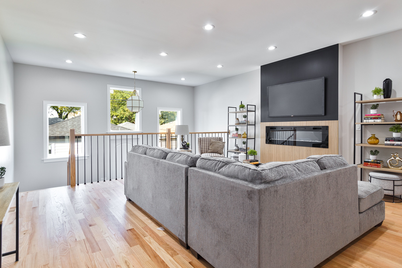 4602 N Springfield Avenue