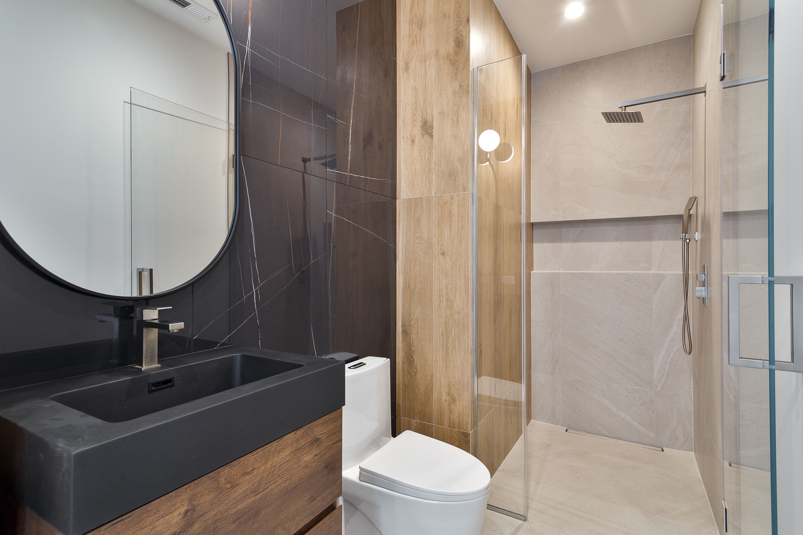 1416 W Warner Avenue