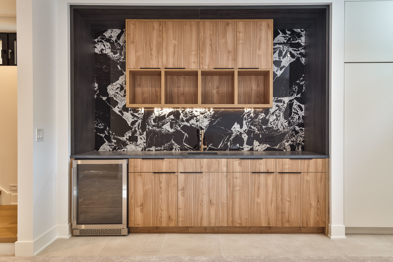 1416 W Warner Avenue