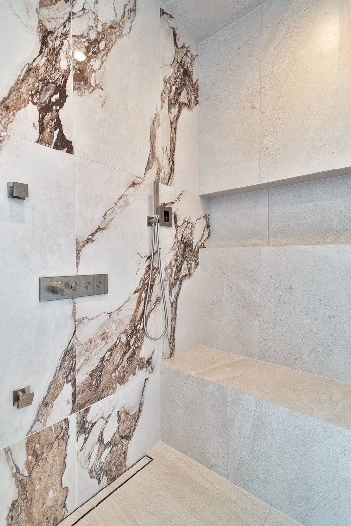 1416 W Warner Avenue