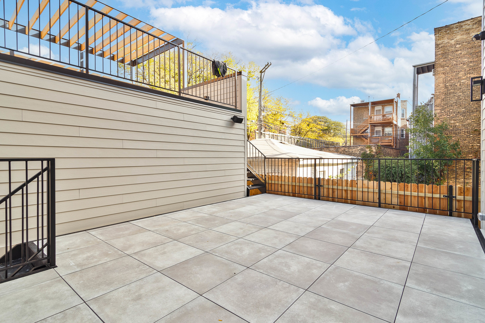 1416 W Warner Avenue