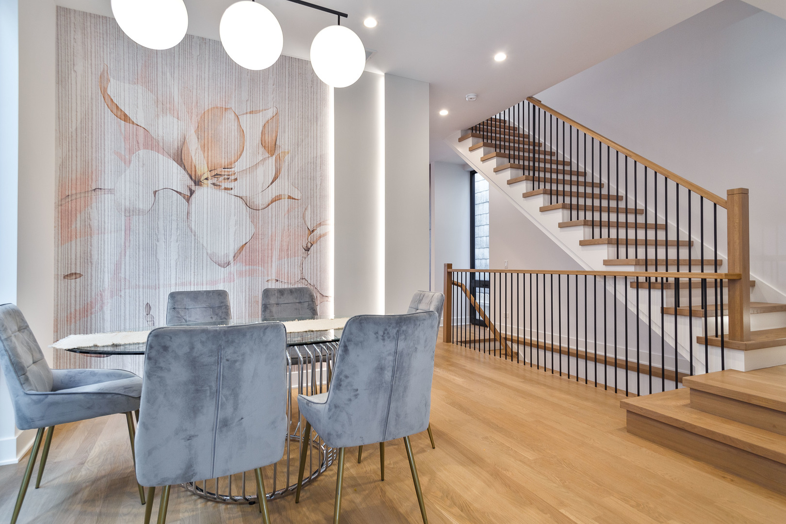 1416 W Warner Avenue