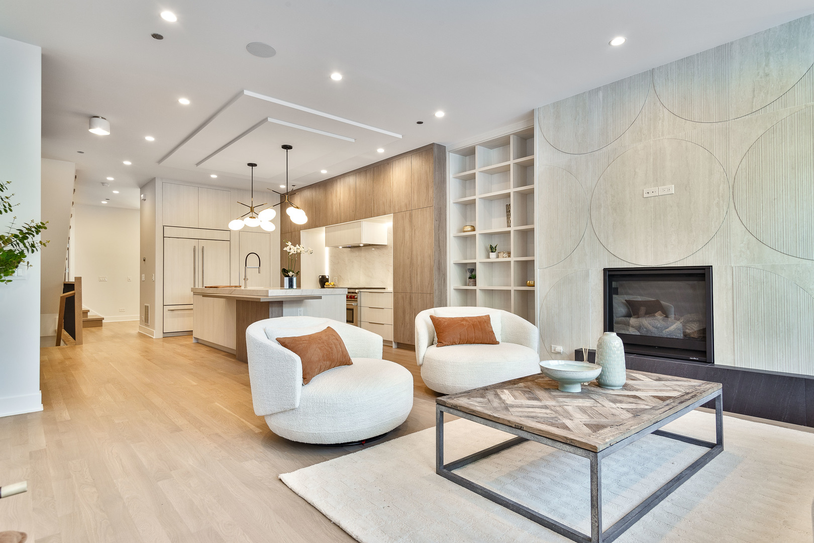 1416 W Warner Avenue