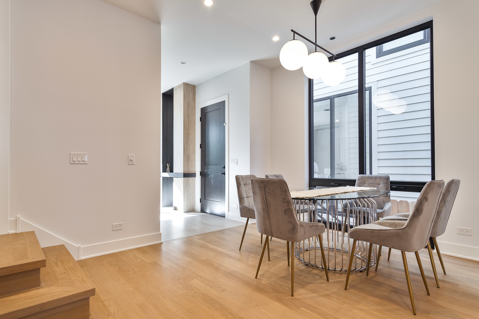 1416 W Warner Avenue