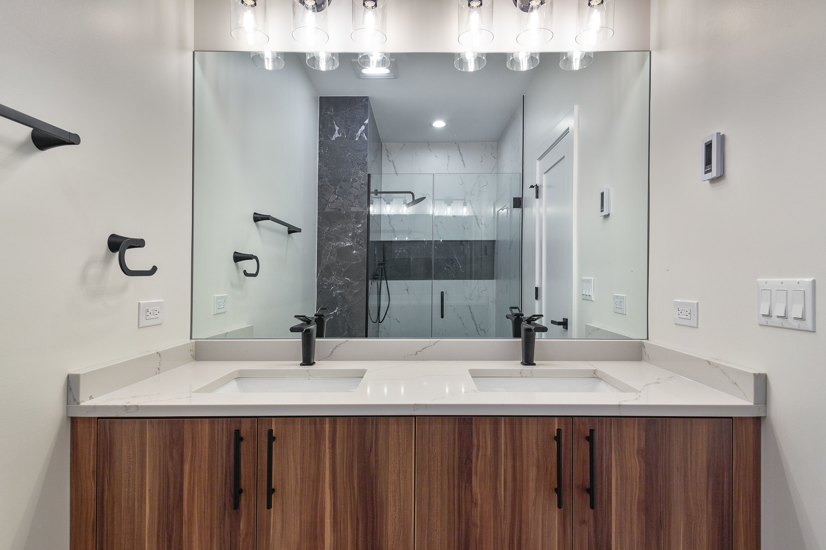 3015 N Normandy Avenue