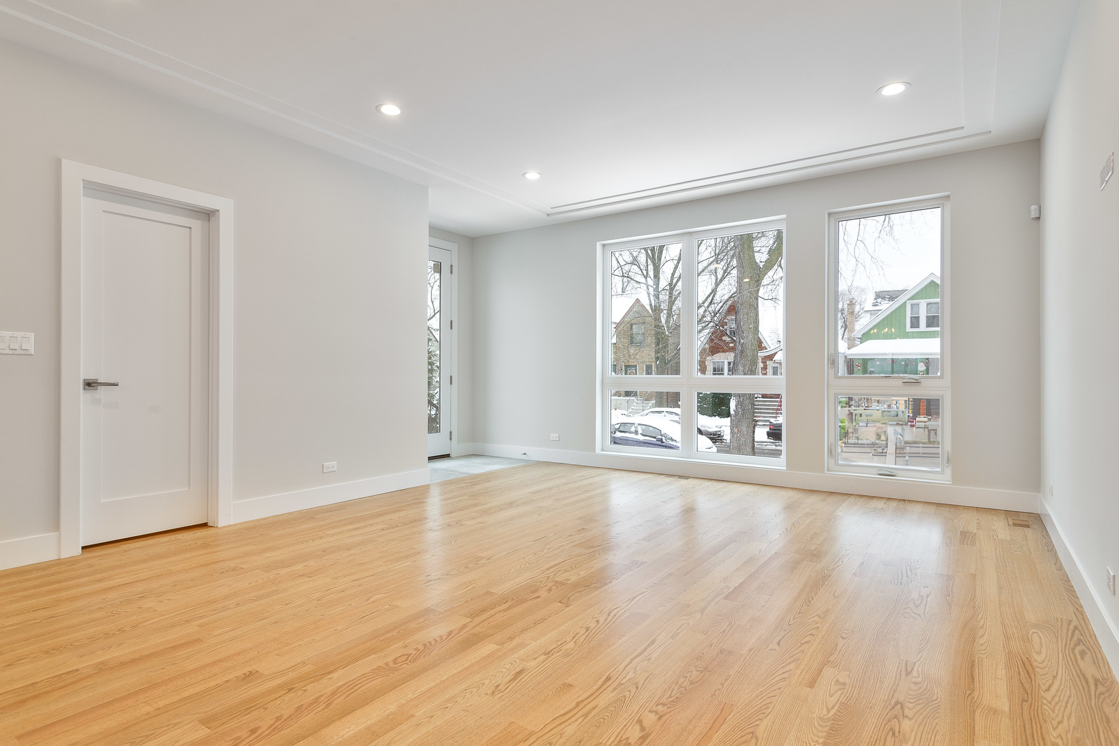 3013 N Normandy Avenue