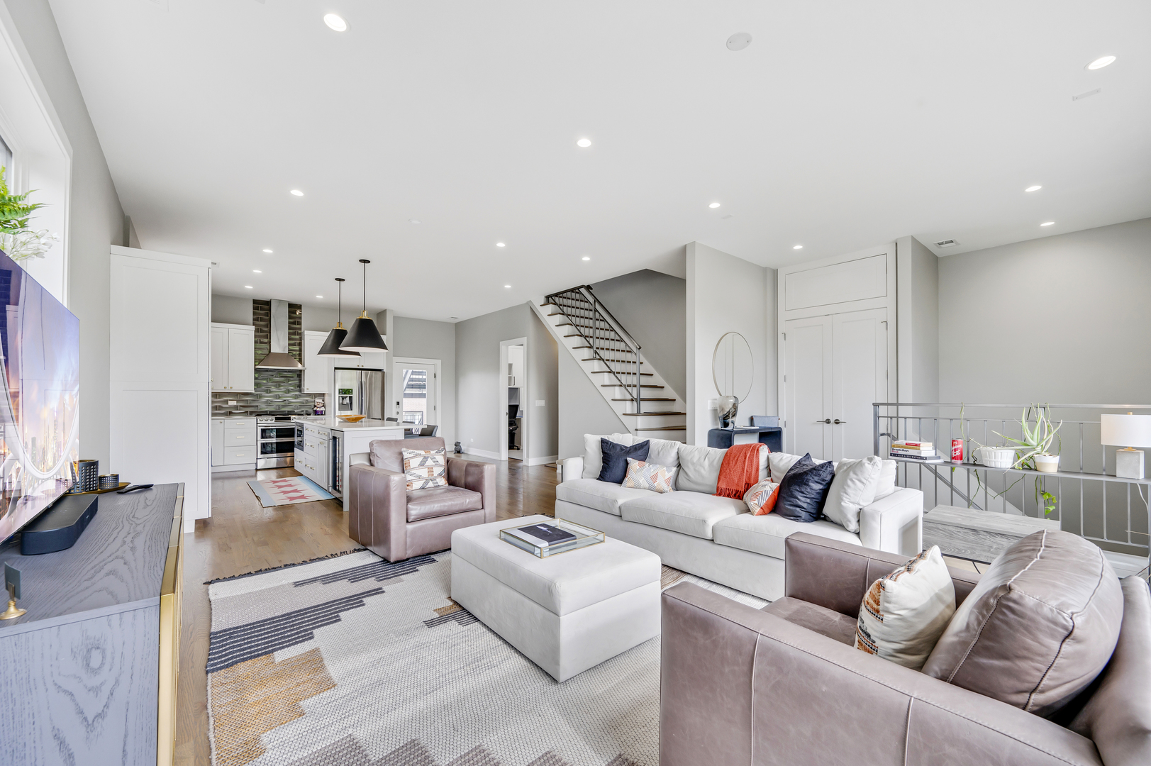 1310 N Cleveland Avenue Unit: 3