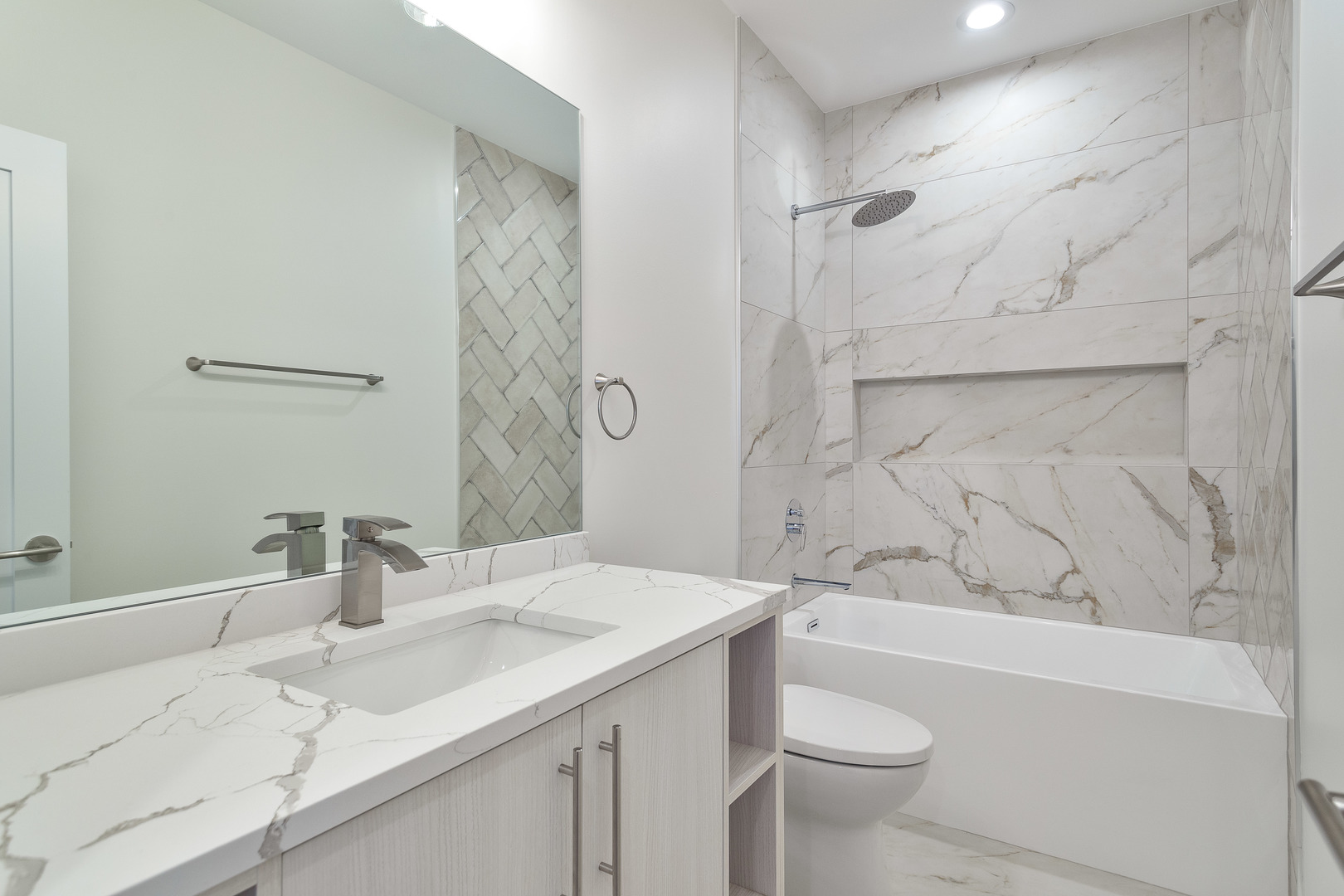 1521 N Lawndale Avenue