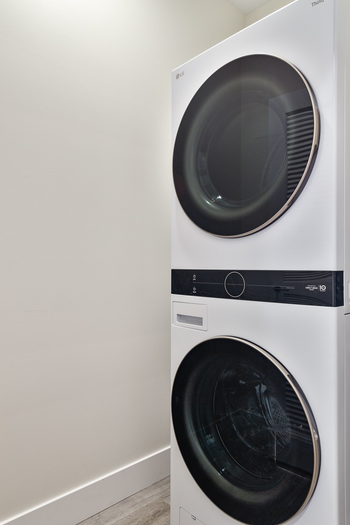 1521 N Lawndale Avenue