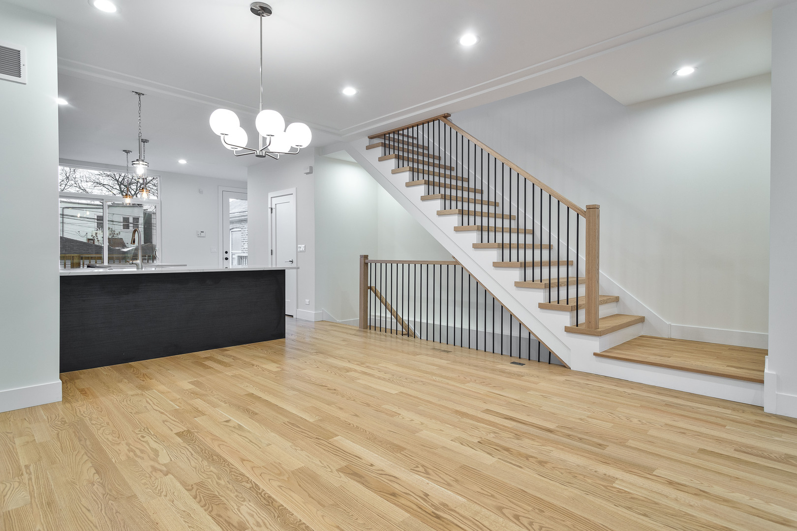 1521 N Lawndale Avenue