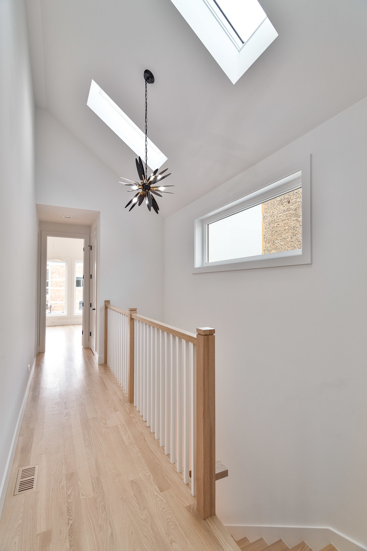 1837 N Lawndale Avenue