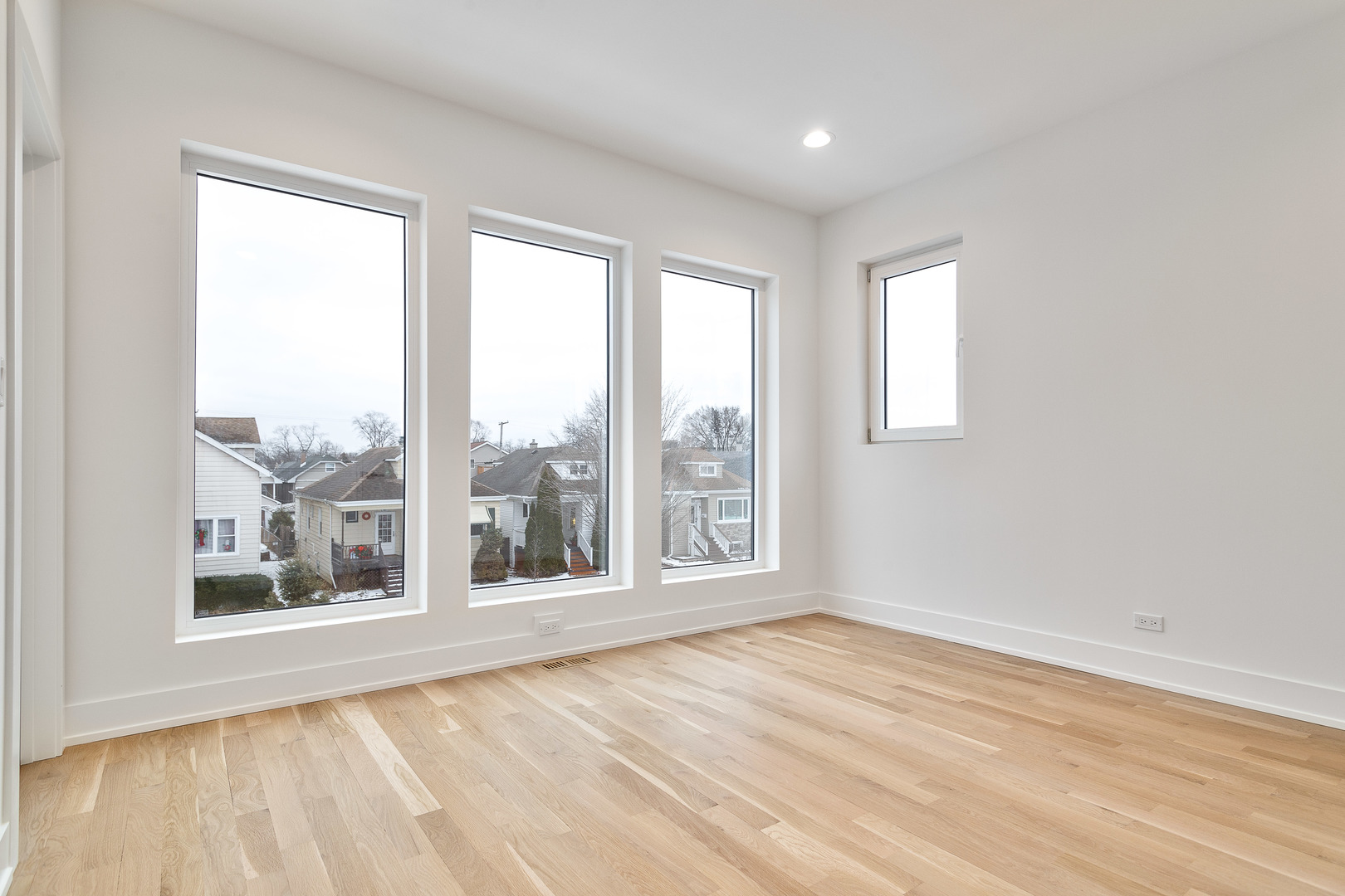 3930 N Nordica Avenue