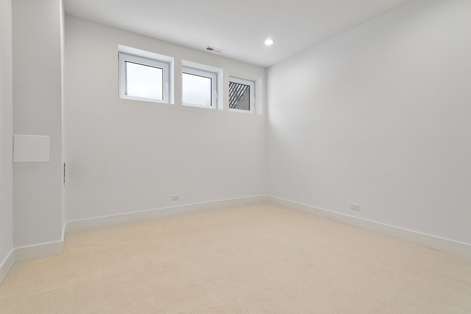 3930 N Nordica Avenue