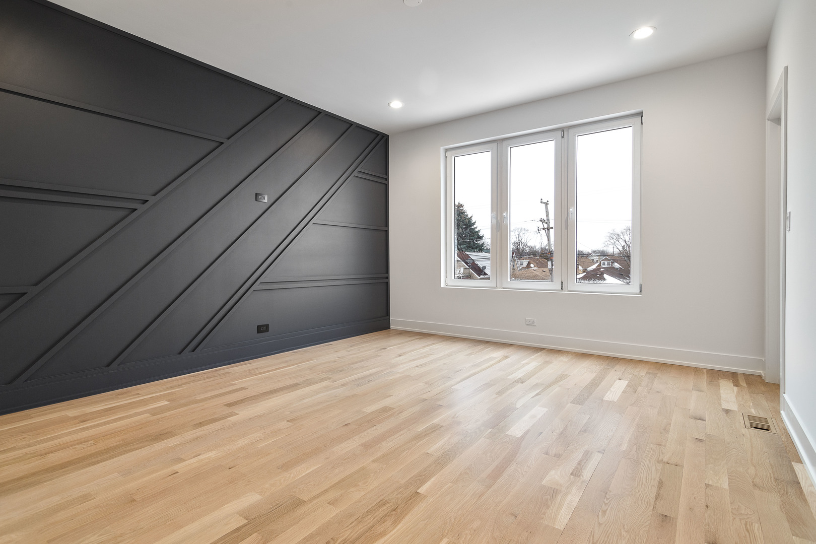 3930 N Nordica Avenue