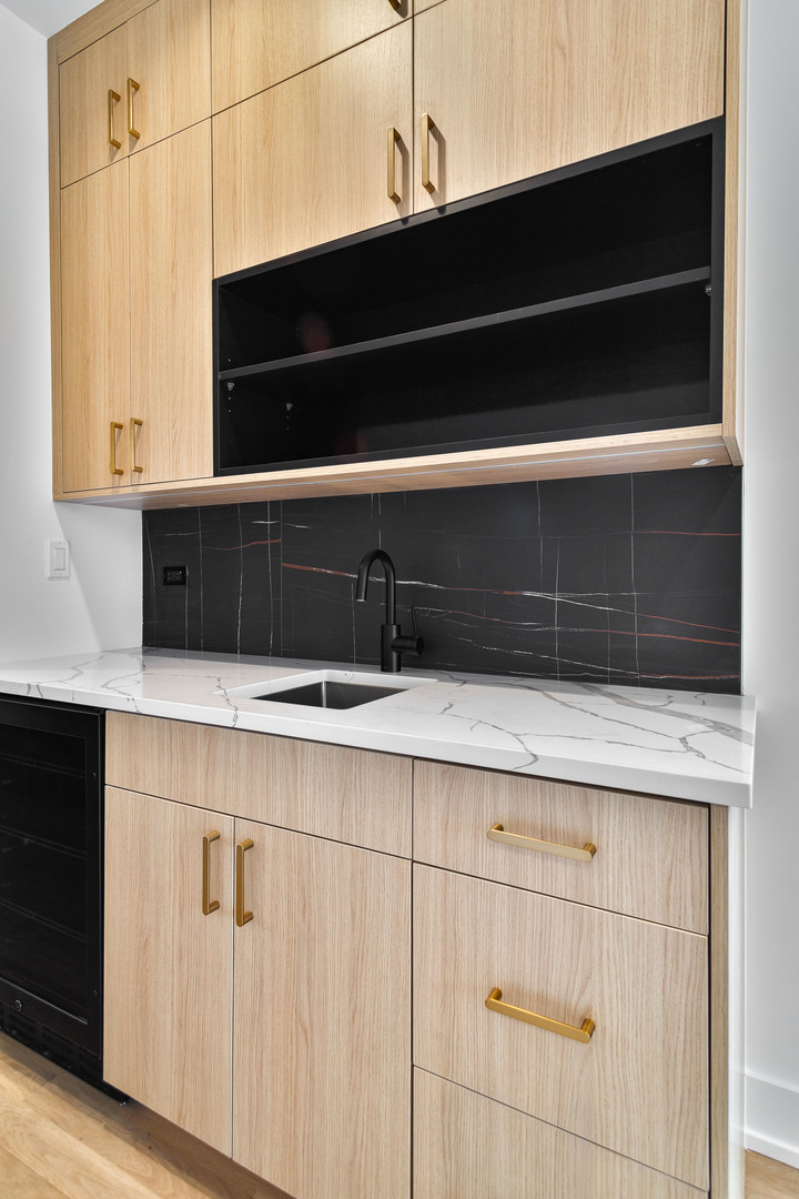 3930 N Nordica Avenue