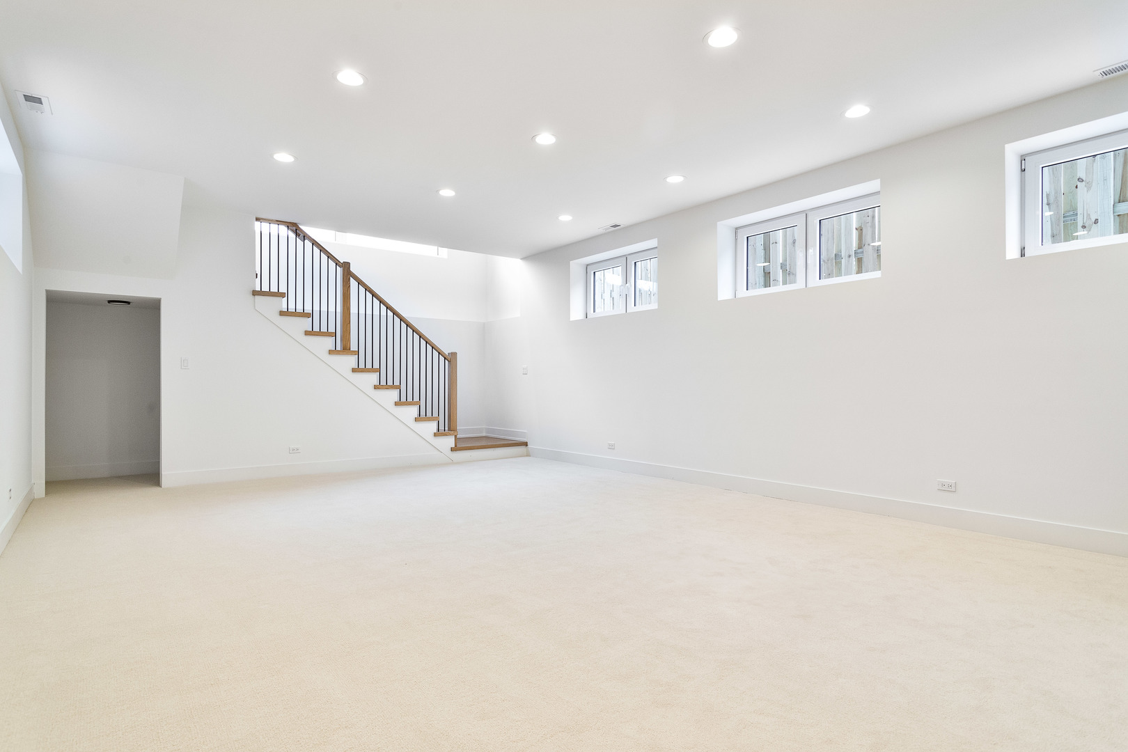 3930 N Nordica Avenue