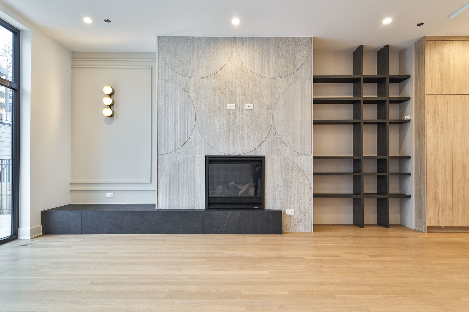 1418 W Warner Avenue