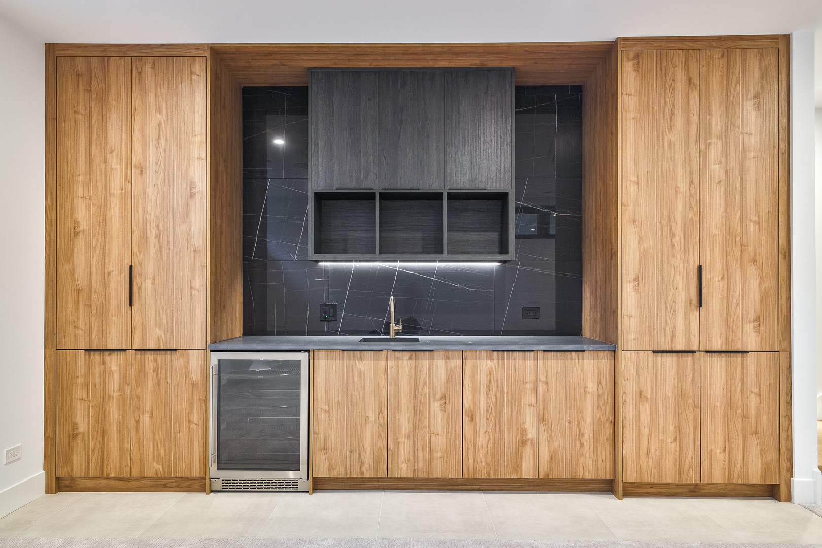 1418 W Warner Avenue