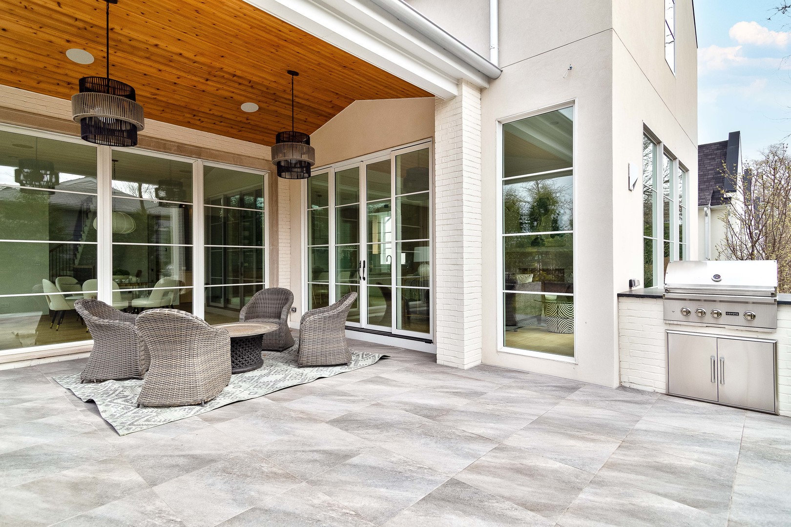 527 Kensington Court