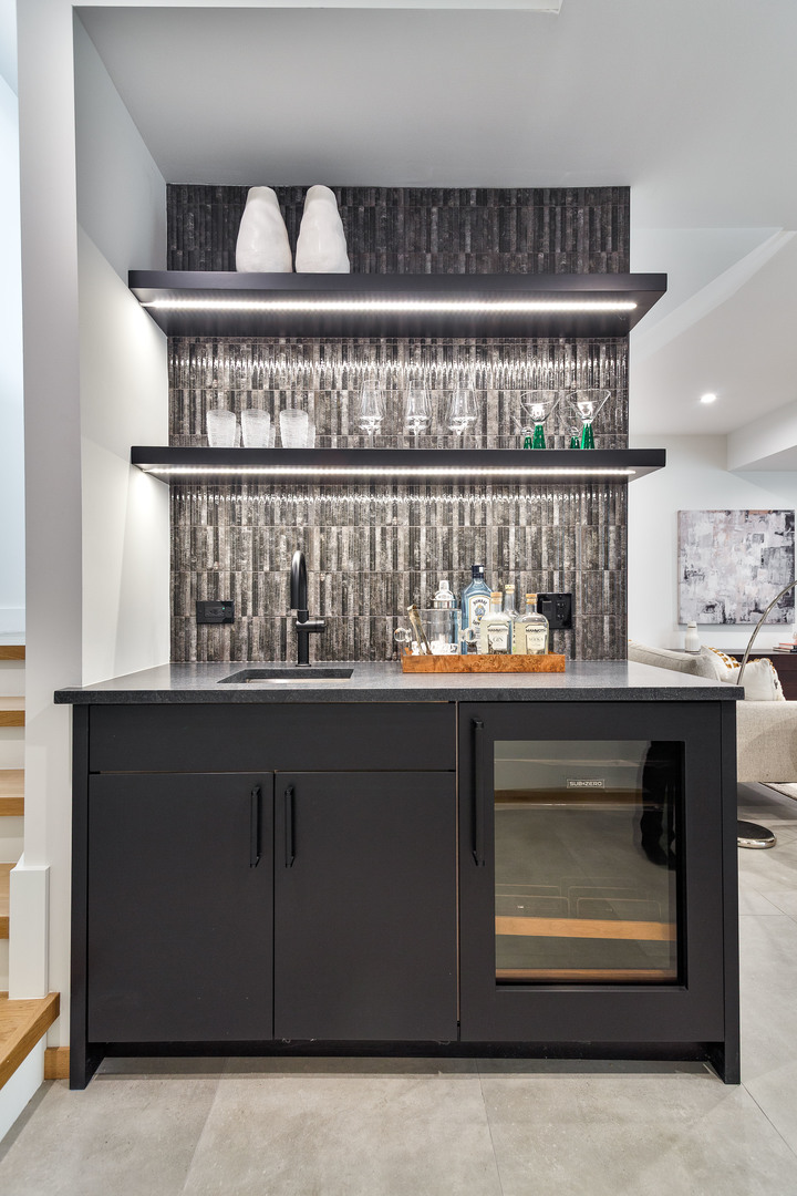 527 Kensington Court