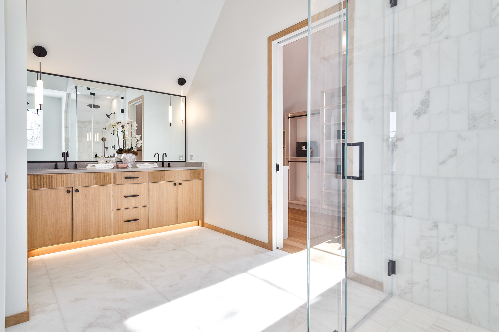 527 Kensington Court