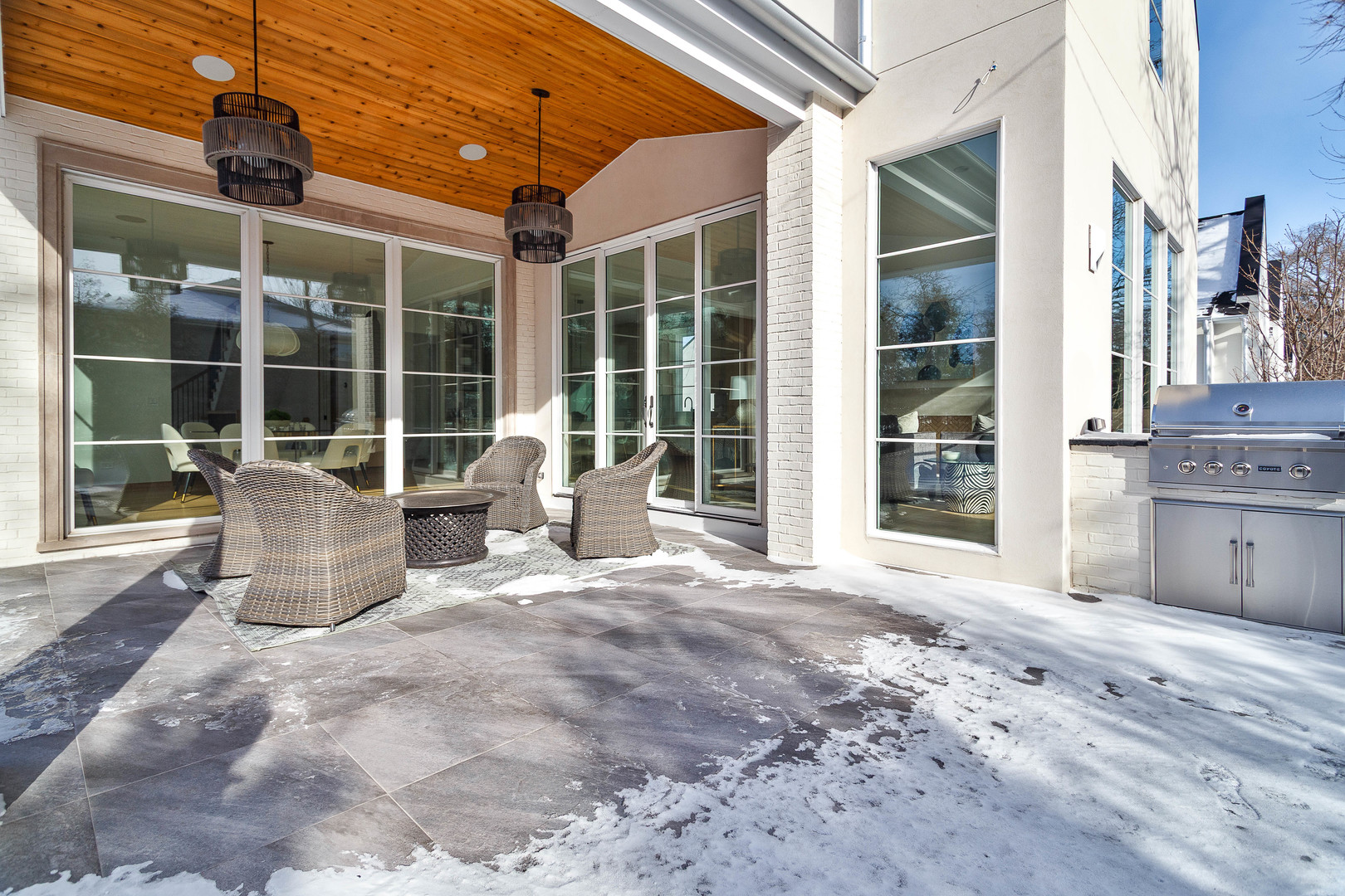 527 Kensington Court