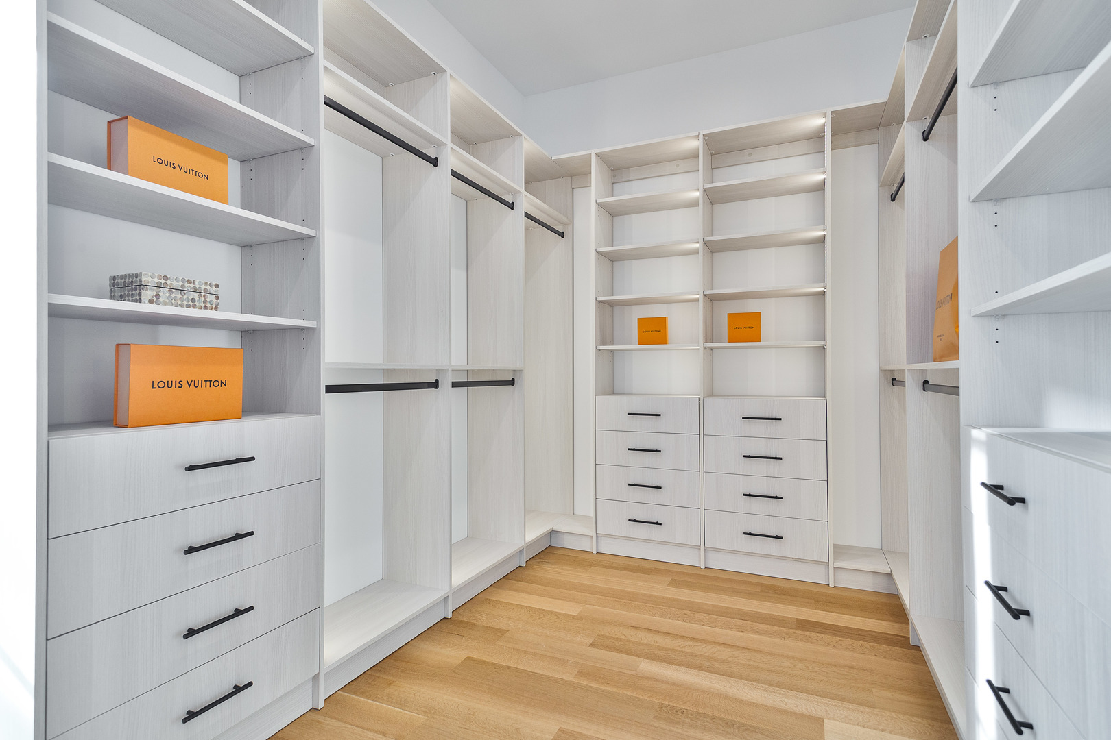 533 Kensington Court