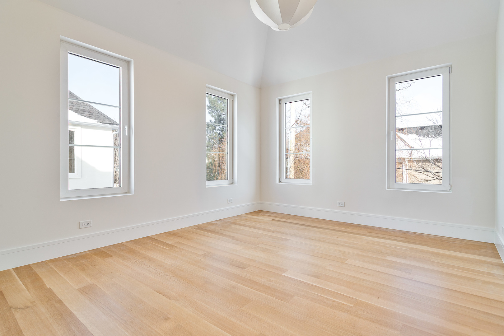 533 Kensington Court